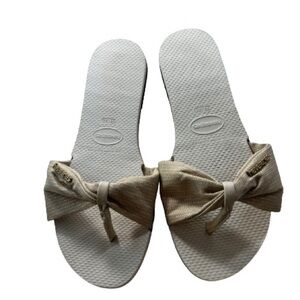 Havaianas You St. Tropez Shine Gold Denim Tan Bow Flip Flop Thong sandals